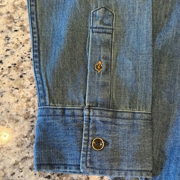 NWT Liverpool Los Angeles Vintage Chambray Button Up - Small - Picture 3 of 9
